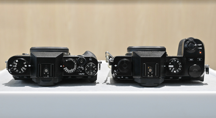 12_X-T30とX-S10の大きさ比較の画像.jpg